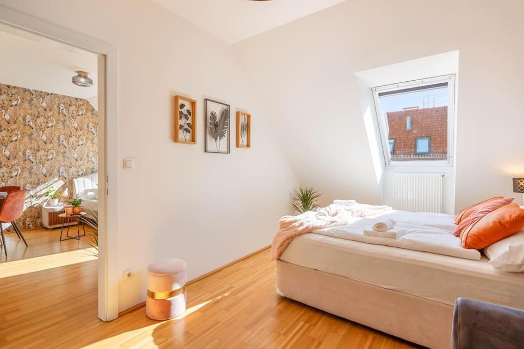 Dry Flower Apt. / 2br. / Rooftop / New Apartment Wien
